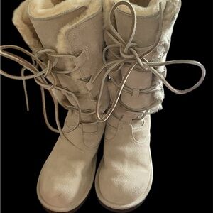 Ugg Whitley light tan boots. Size 8.